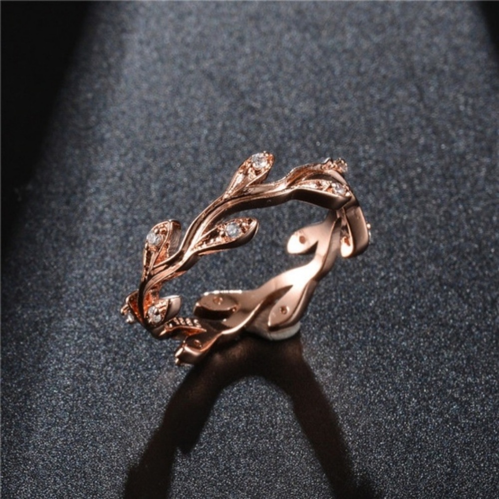 Beautiful Gold illed Ring New - Picture 3 of 3